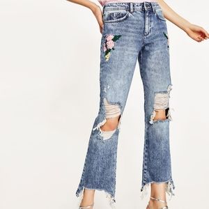 Zara 1975 Rose Embroidered Busted Knee Distressed Flare Crop Frayed Jeans SZ 8